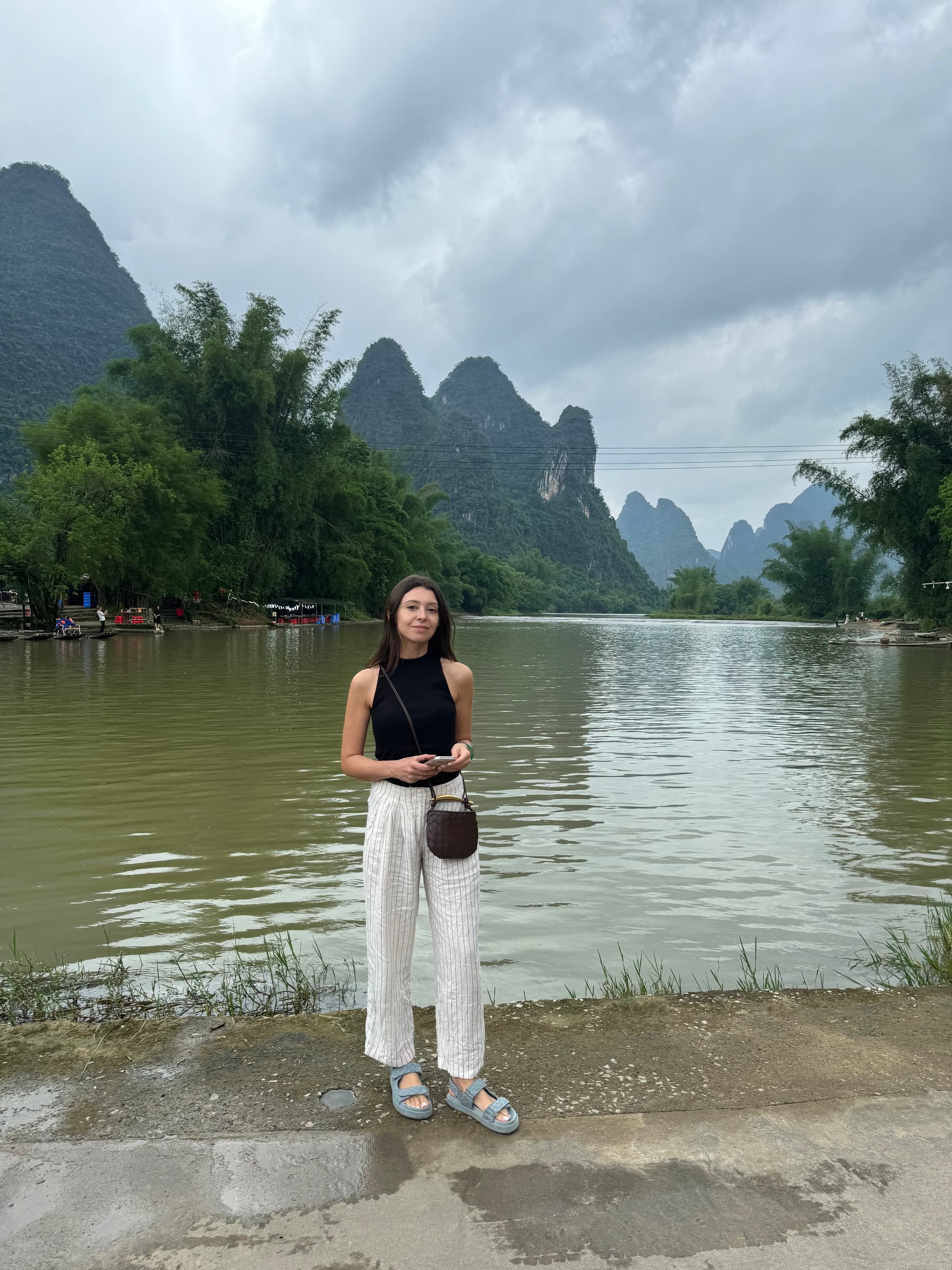 Isabel Pires - Antropóloga Médica em paisagem cénica